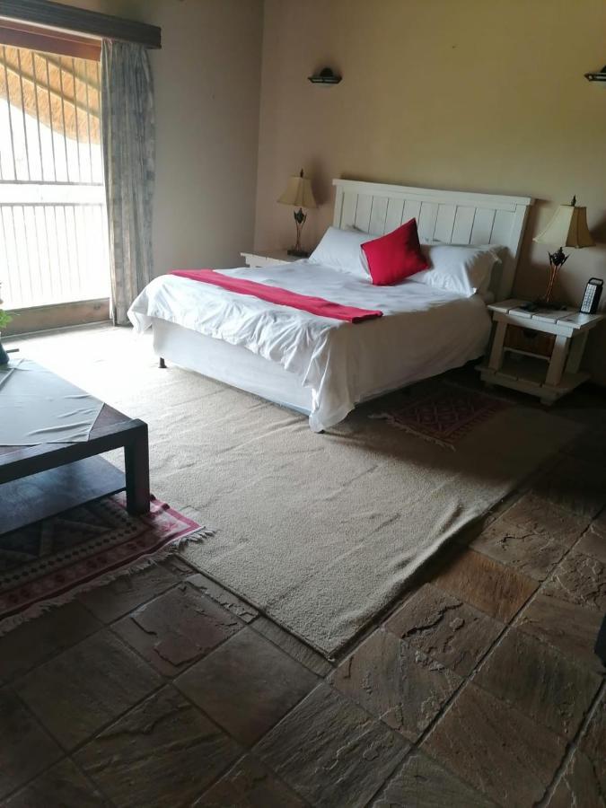 Kwena Maribane Lodge Бронкхорстспрёйт Экстерьер фото